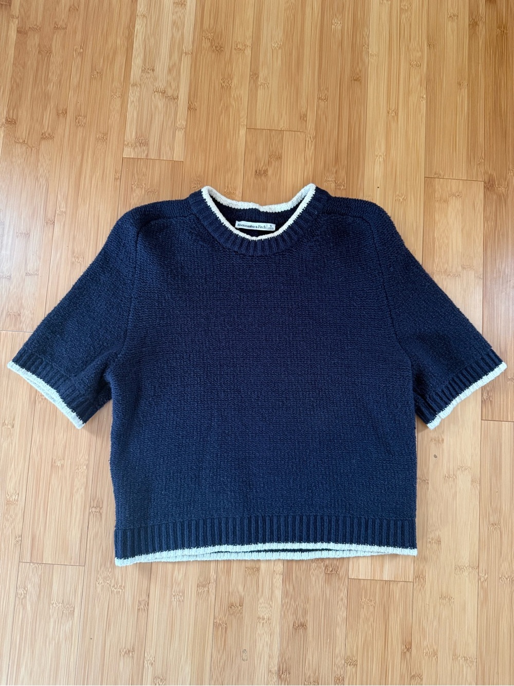 Abercrombie & Fitch Navy Short-Sleeve Crew Sweater with Ivory Trim